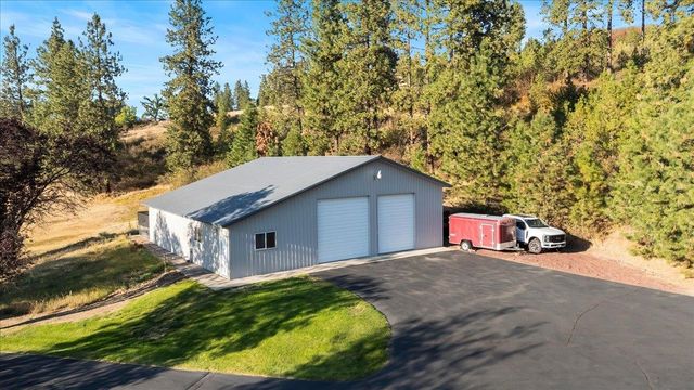 16815 N Greenbluff Rd, Colbert, WA 99005