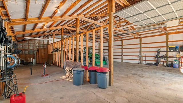 16815 N Greenbluff Rd, Colbert, WA 99005