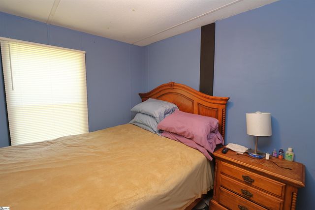251 Crenshaw Road, Cowpens, SC 29330