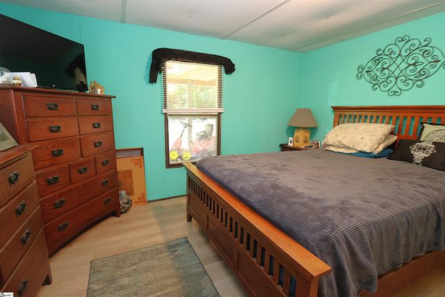 251 Crenshaw Road, Cowpens, SC 29330