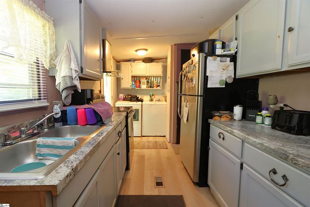 251 Crenshaw Road, Cowpens, SC 29330