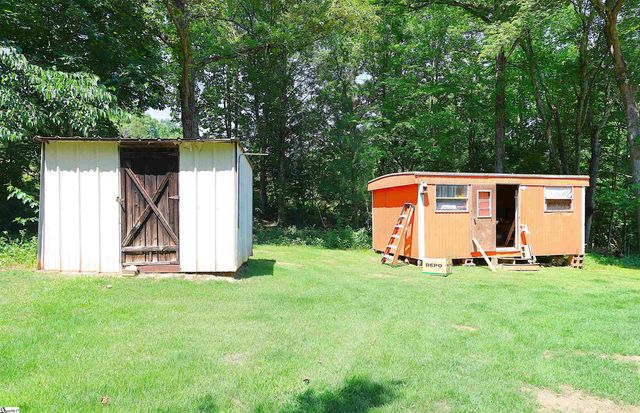 251 Crenshaw Road, Cowpens, SC 29330