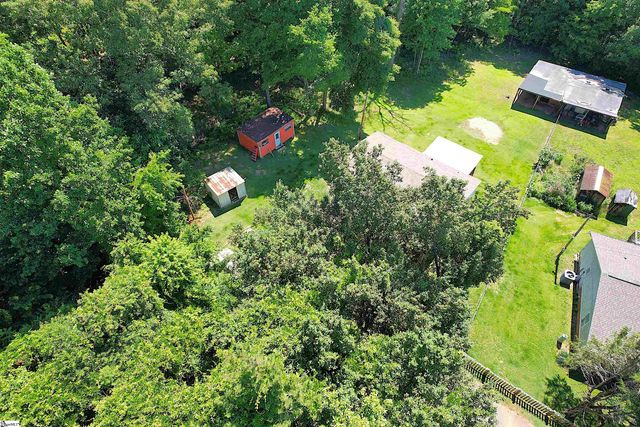 251 Crenshaw Road, Cowpens, SC 29330