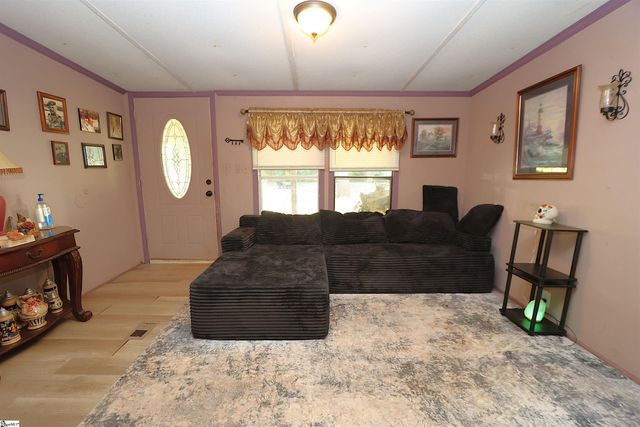 251 Crenshaw Road, Cowpens, SC 29330
