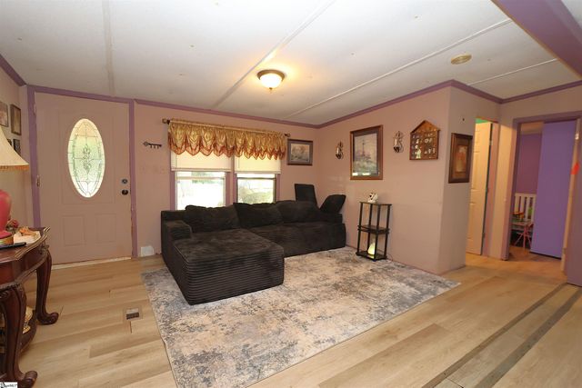 251 Crenshaw Road, Cowpens, SC 29330