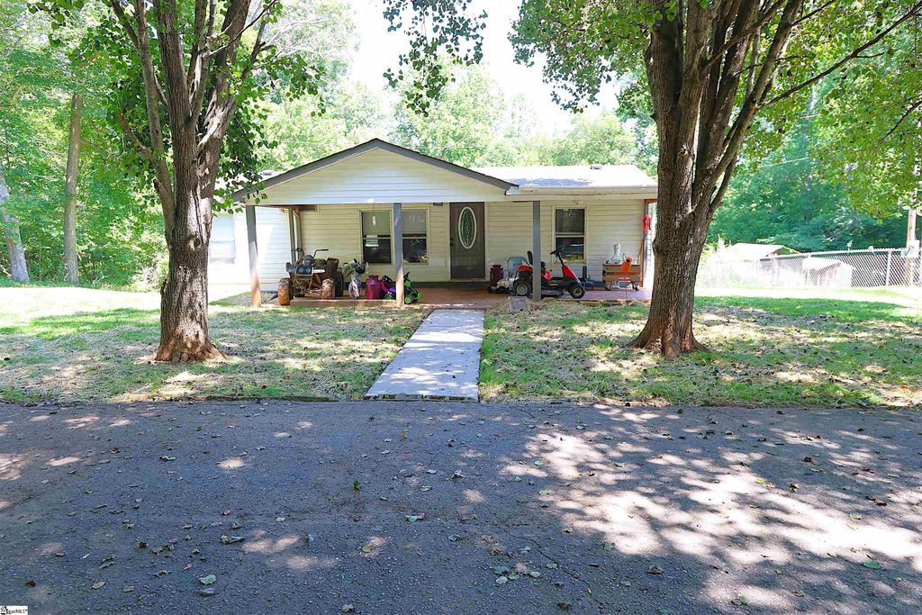 251 Crenshaw Road, Cowpens, SC 29330