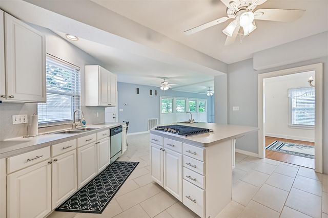 5018 Sherman Boulevard, Galveston, TX 77551