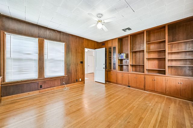 5018 Sherman Boulevard, Galveston, TX 77551