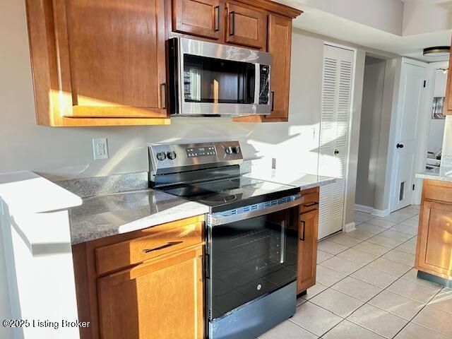 2009 Meadowgate Ln, Louisville, KY 40223