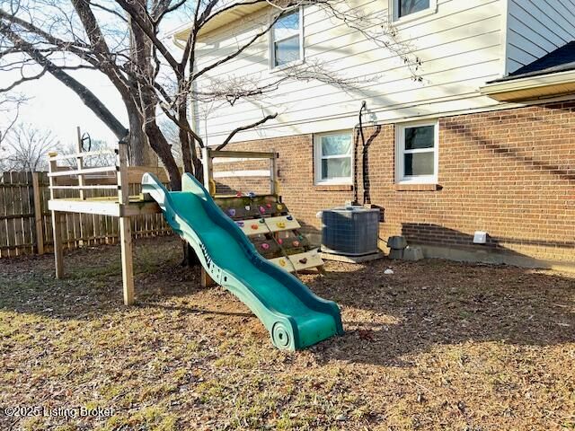 2009 Meadowgate Ln, Louisville, KY 40223