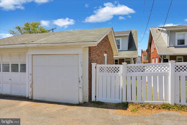 1534 FAYETTE AVE, Reading, PA 19607