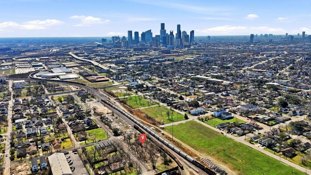 2203 Semmes Street, Houston, TX 77026