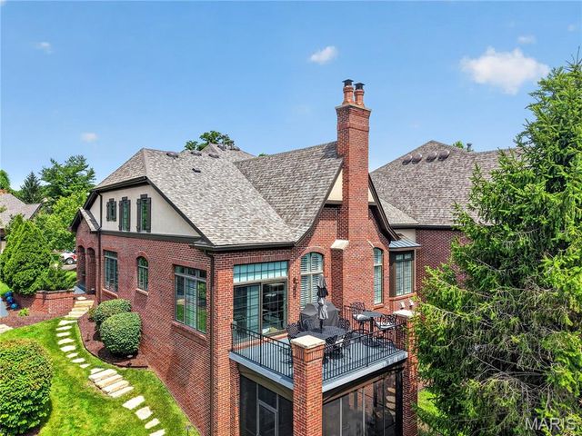 568 Upper Conway Circle, Chesterfield, MO 63017
