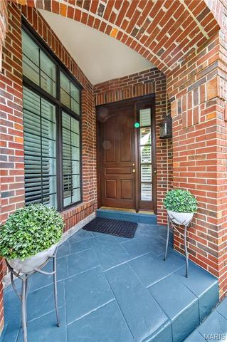 568 Upper Conway Circle, Chesterfield, MO 63017