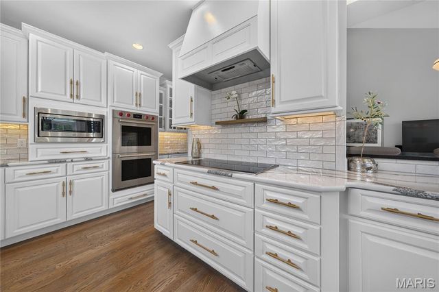 568 Upper Conway Circle, Chesterfield, MO 63017