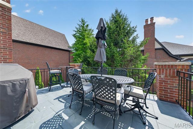 568 Upper Conway Circle, Chesterfield, MO 63017