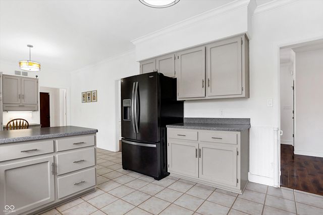 7082 Tremont Drive, Bargersville, IN 46106