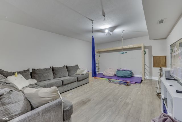7082 Tremont Drive, Bargersville, IN 46106