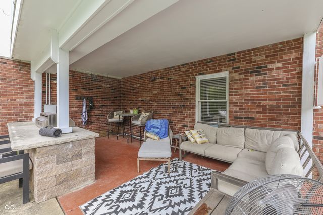 7082 Tremont Drive, Bargersville, IN 46106