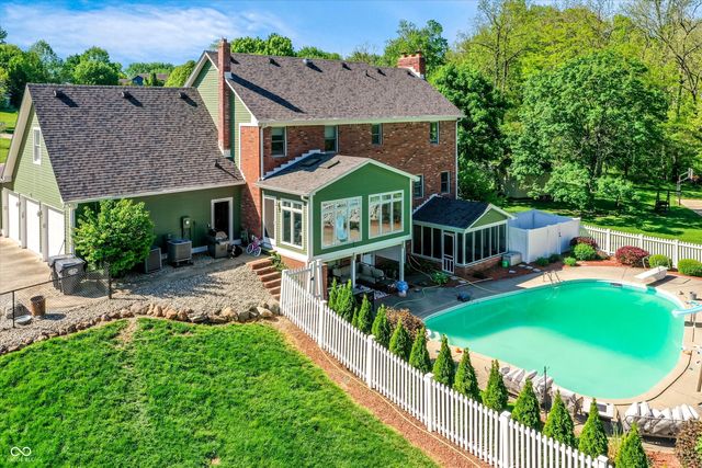 7082 Tremont Drive, Bargersville, IN 46106
