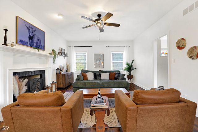 7082 Tremont Drive, Bargersville, IN 46106