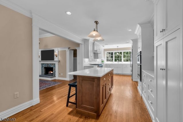 15 Mountainview, Mountainside Boro, NJ 07092