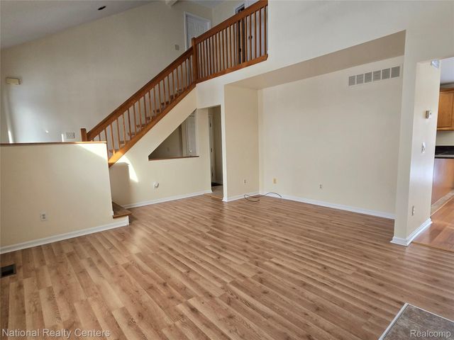 2727 Riverside Drive, Waterford Charter Township, MI 48329