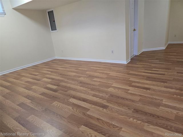 2727 Riverside Drive, Waterford Charter Township, MI 48329