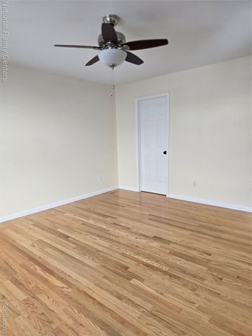 2727 Riverside Drive, Waterford Charter Township, MI 48329