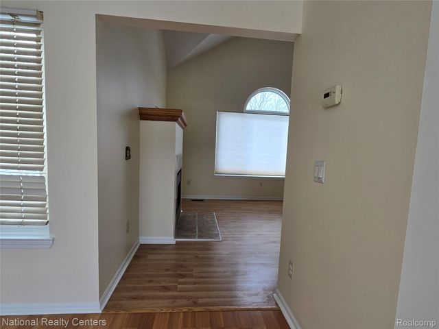 2727 Riverside Drive, Waterford Charter Township, MI 48329