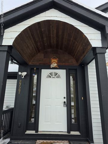 2727 Riverside Drive, Waterford Charter Township, MI 48329