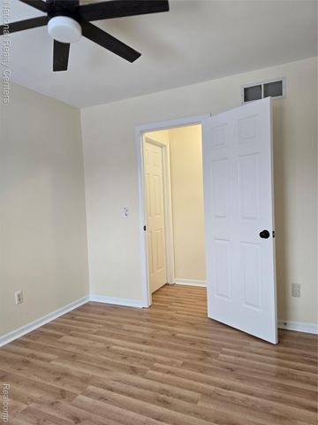 2727 Riverside Drive, Waterford Charter Township, MI 48329