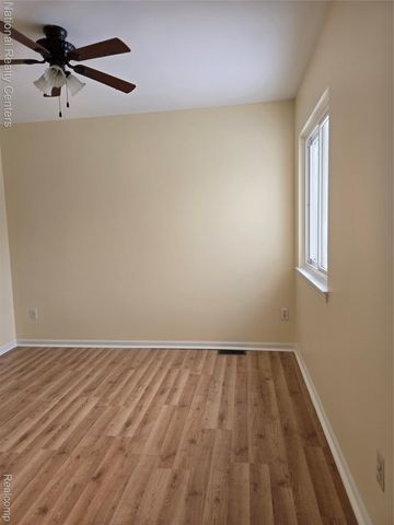 2727 Riverside Drive, Waterford Charter Township, MI 48329