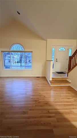 2727 Riverside Drive, Waterford Charter Township, MI 48329