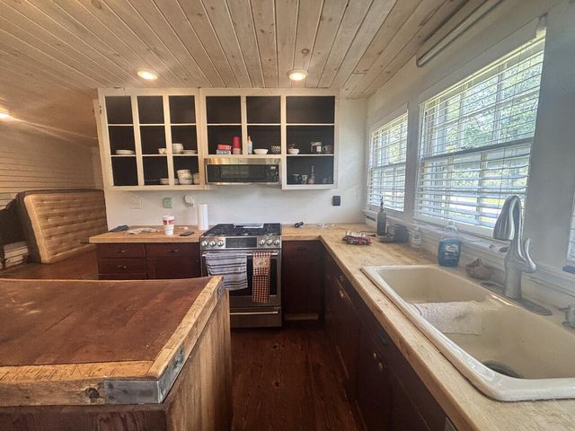 55 Aquone Road, Andrews, NC 28901