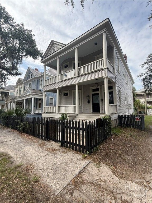 Image 2 of property listing at 115 W 37th Street, Savannah, GA 31401