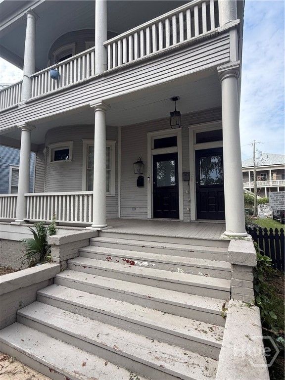 Image 3 of property listing at 115 W 37th Street, Savannah, GA 31401