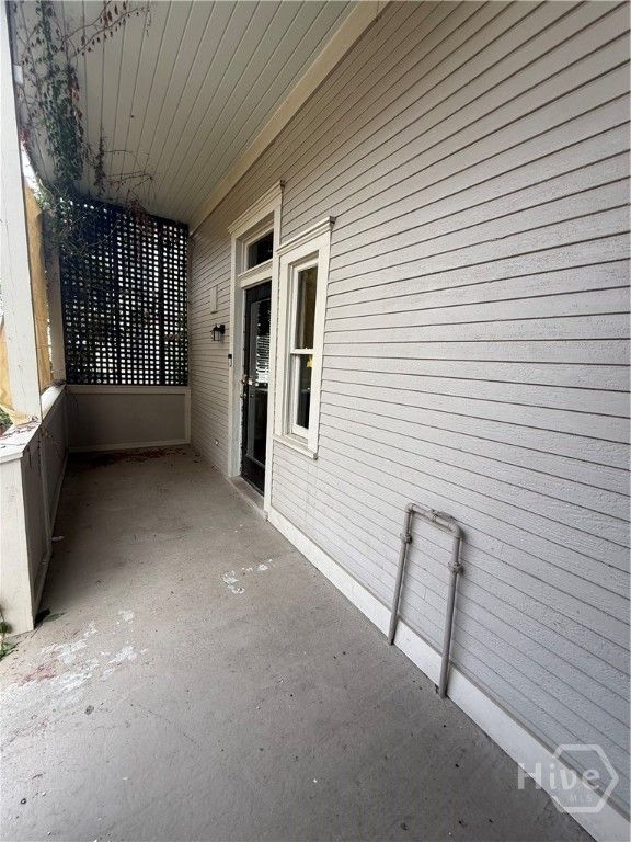 Image 6 of property listing at 115 W 37th Street, Savannah, GA 31401