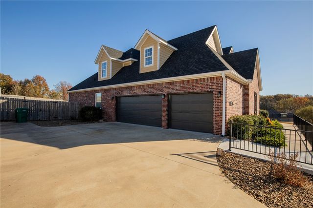 294 Arlington Way, Tontitown, AR 72762