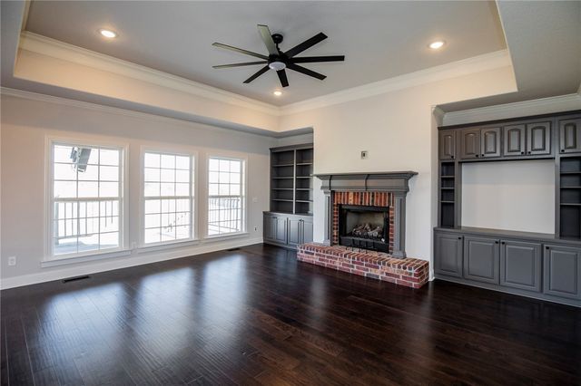 294 Arlington Way, Tontitown, AR 72762