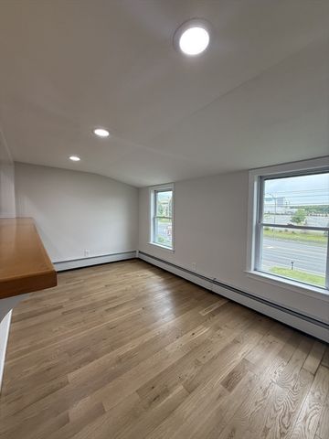 1635 Osgood St 2, North Andover, MA 01845