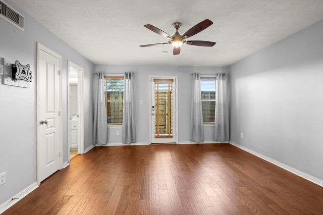 5420 Kansas Street A, Houston, TX 77007