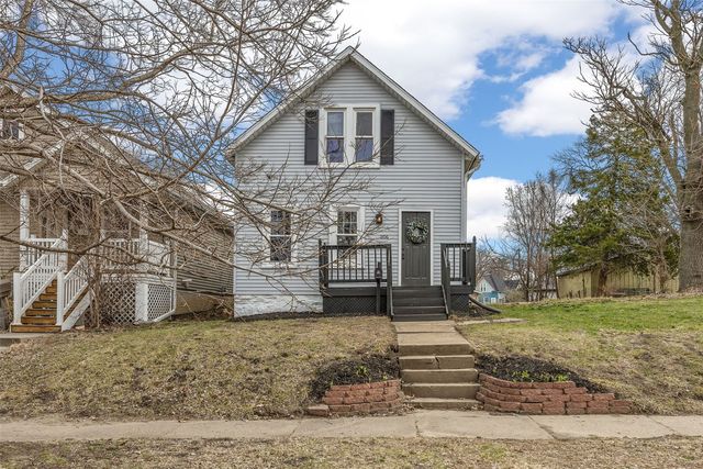1106 9th Street SE, Cedar Rapids, IA 52401