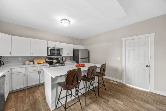 1106 9th Street SE, Cedar Rapids, IA 52401