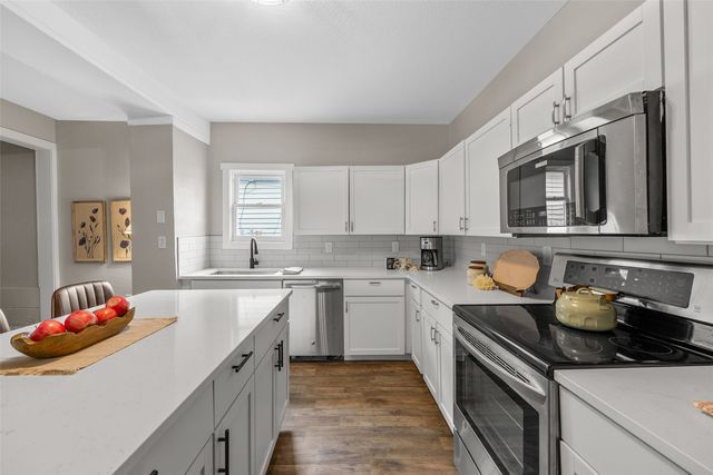 1106 9th Street SE, Cedar Rapids, IA 52401