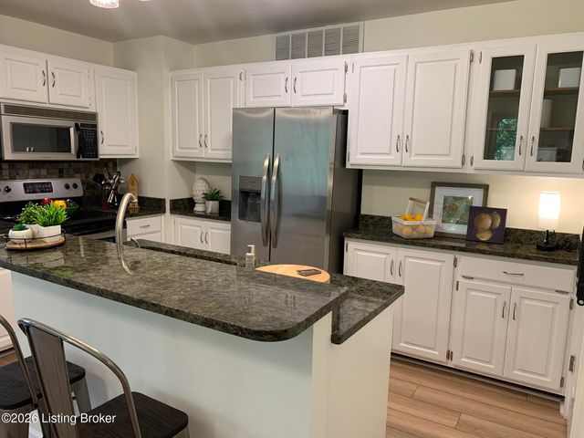 278 Moser Rd, Louisville, KY 40223
