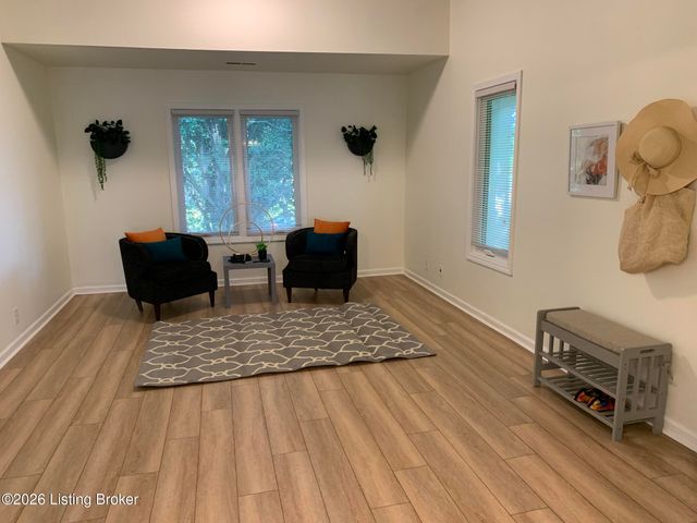 278 Moser Rd, Louisville, KY 40223