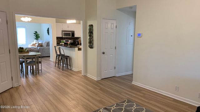 278 Moser Rd, Louisville, KY 40223