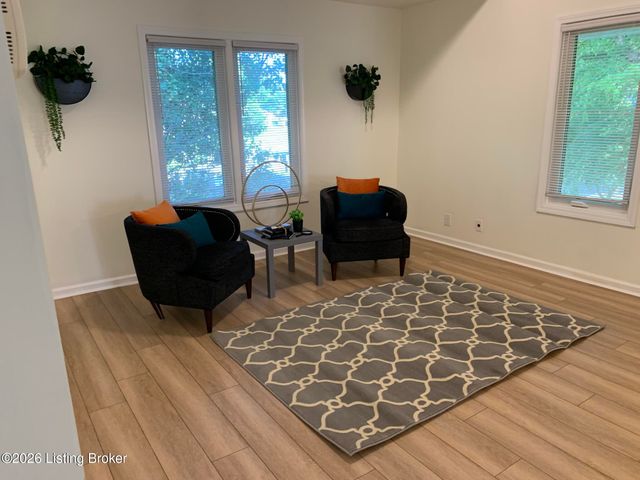 278 Moser Rd, Louisville, KY 40223