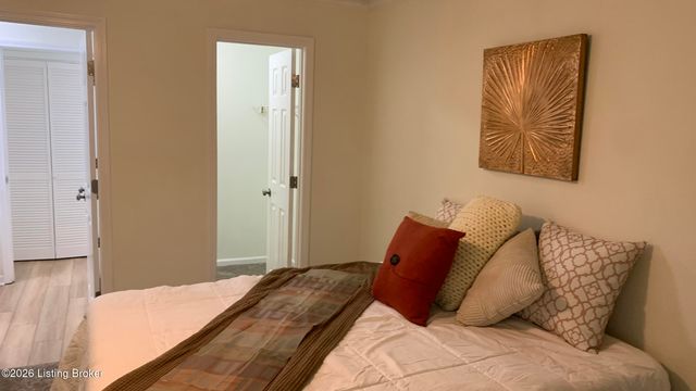 278 Moser Rd, Louisville, KY 40223